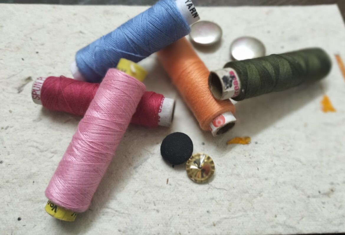 धागा—बटन